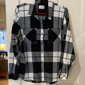 Black and White Plaid Ladie’s Shirt